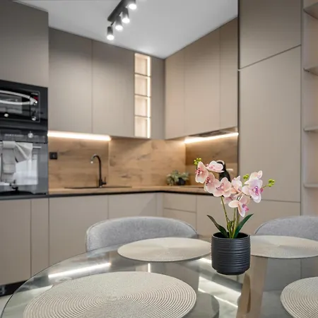 Апартамент Brand New Luxury 1br In W/ Terrace *