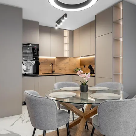 Brand New Luxury 1br In W/ Terrace شقة *