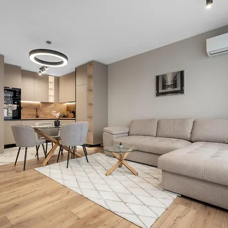 Brand New Luxury 1br In W/ Terrace * بلوفديف